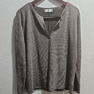 Brown Long Sleeve V-Neck Top